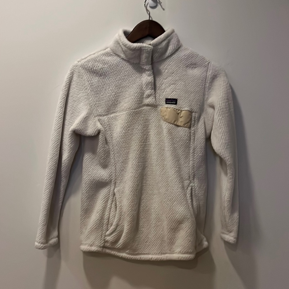 Patagonia Girls size 14 white fleece